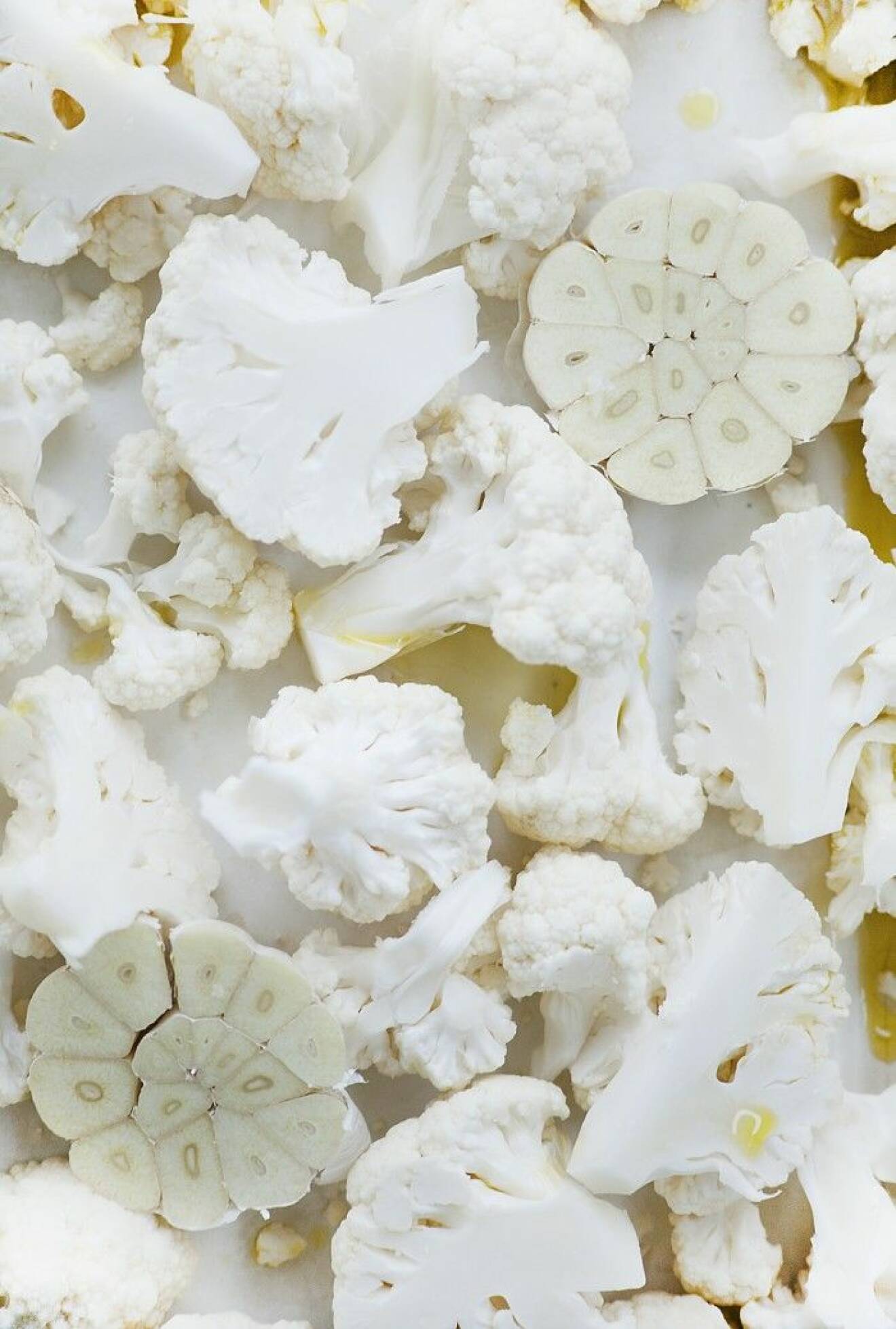 Blomkål. Här hittar du receptet på en smarrig blomkålsröra – perfekt nyttigt snacks.