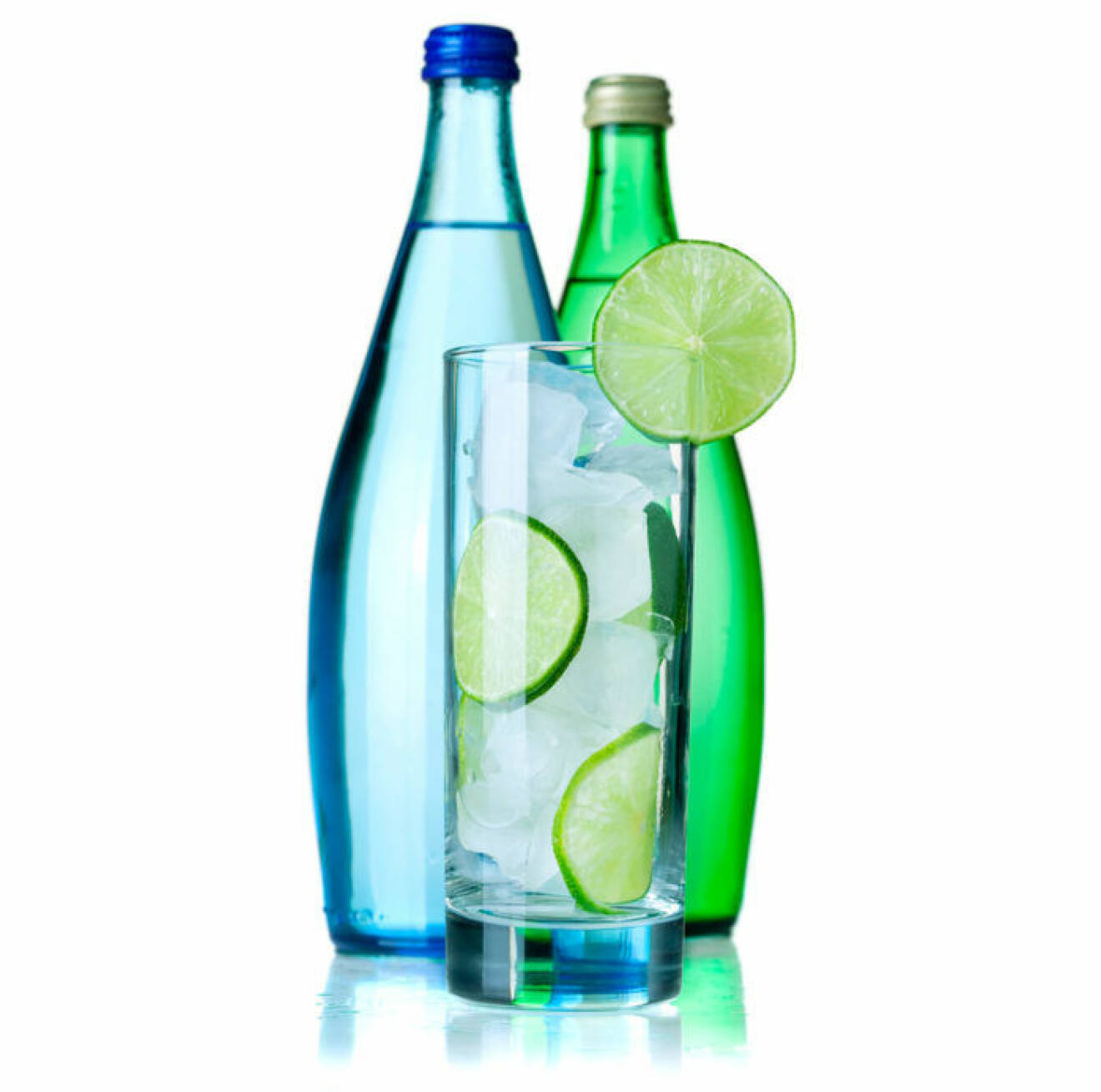 flaskor-med-vatten