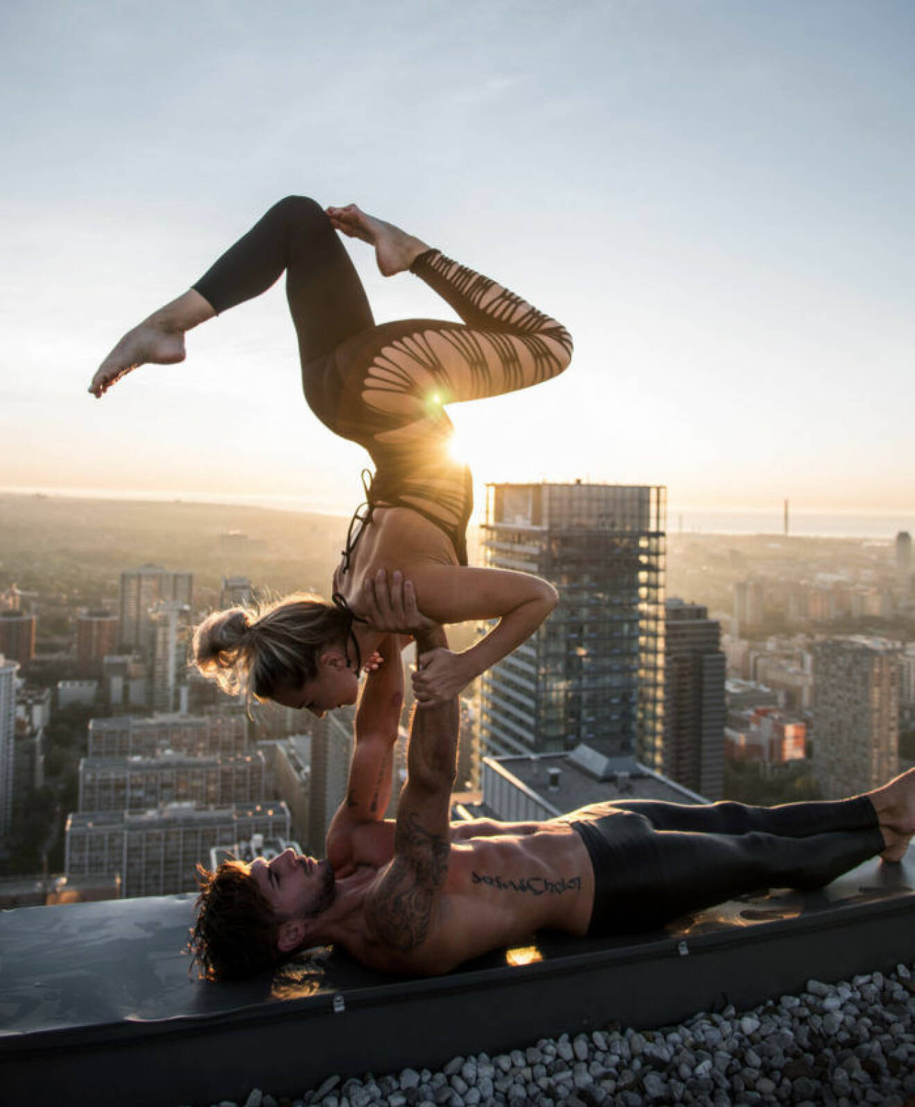 05. yoga-rooftop