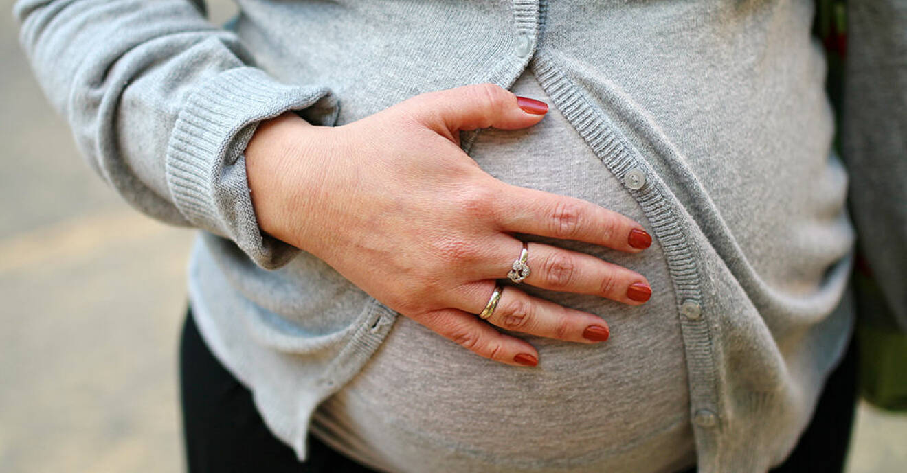 Blödning under graviditet och tecken på missfall.