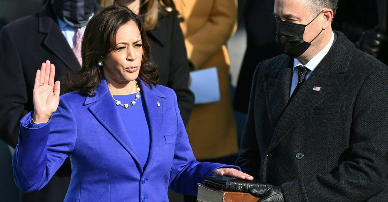 Kamala Harris har svurits in som USA:s vicepresident.