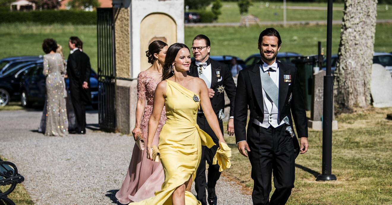 Prinsessan Sofia, prins Carl-Philip, kronprinsessan Victoria och prins Daniel vid Lussan Gottliebs bröllop 2018