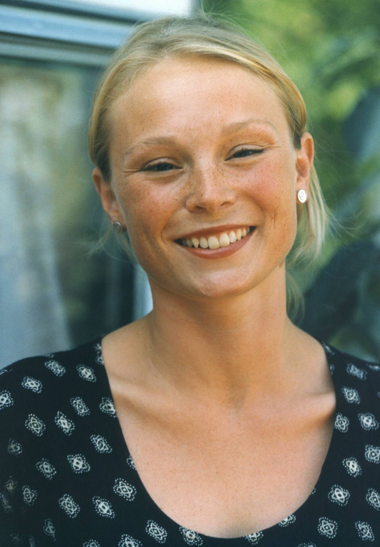 Lina Pleijel blev känd med rollen som Sandra Bovalius i Skilda världar.