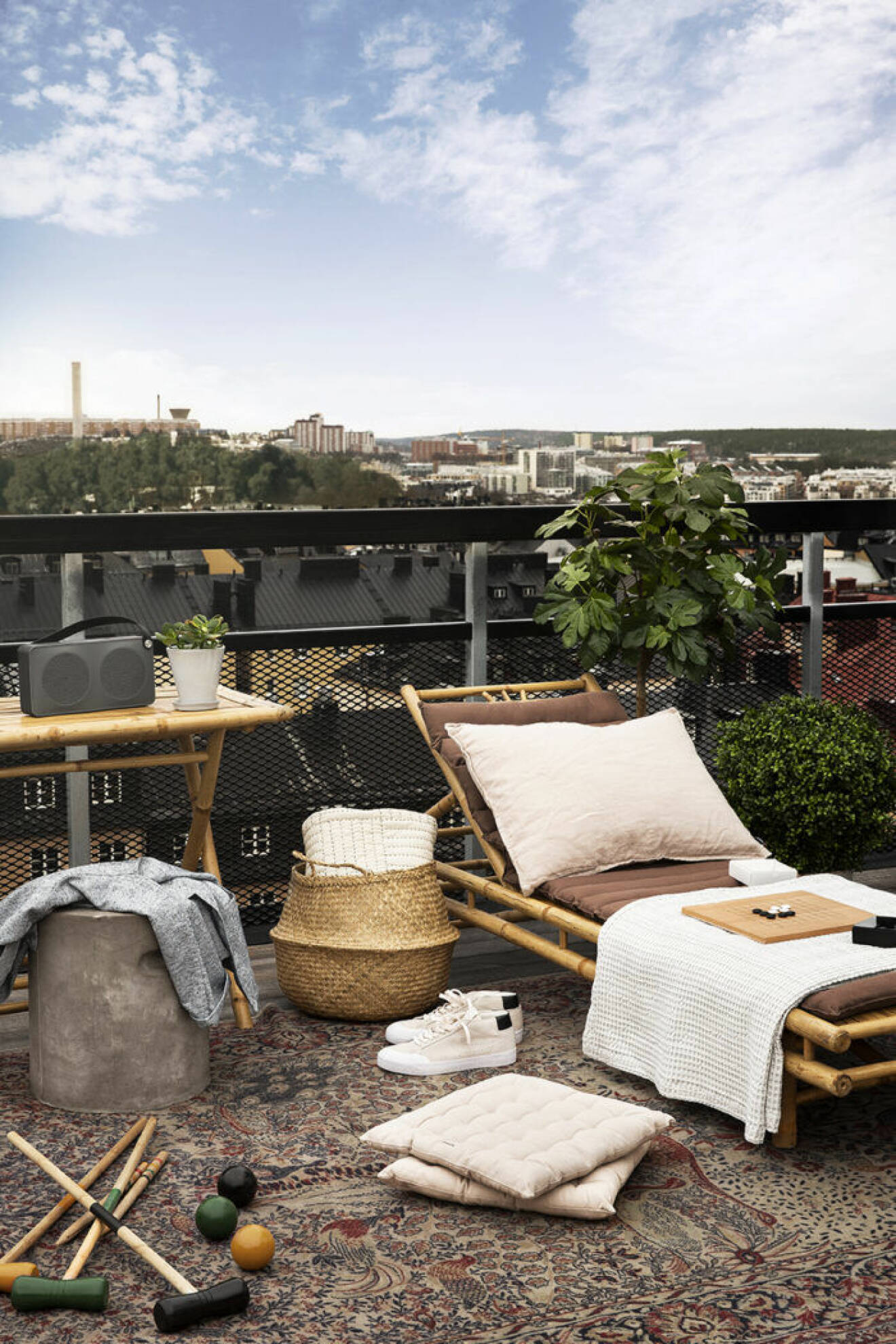 Möbler till balkongen från Granit sommaren 2019