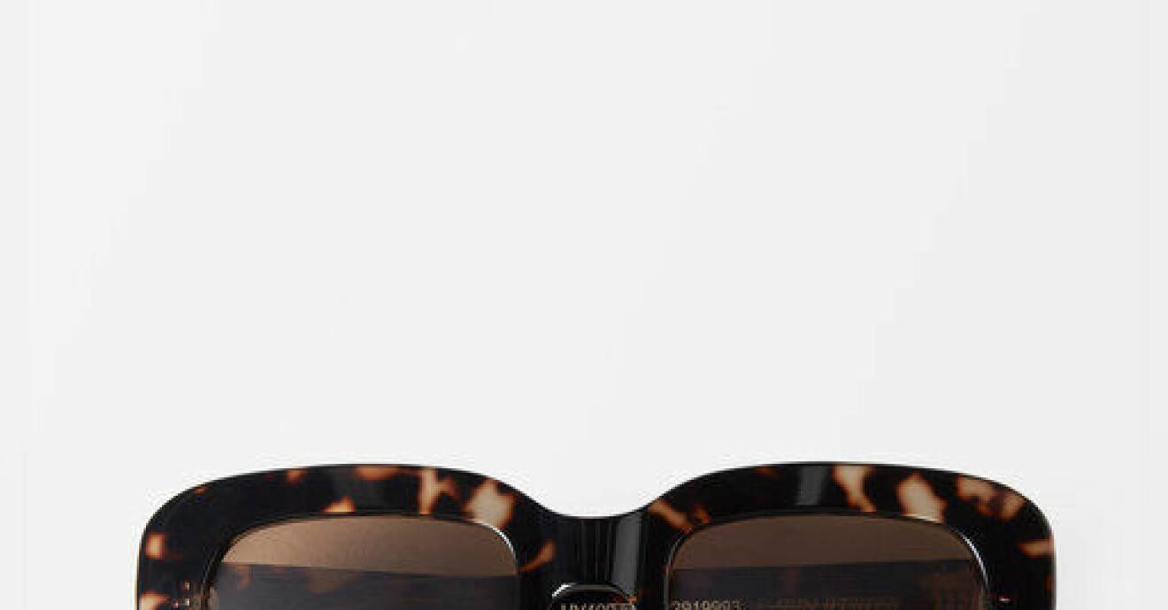 Bruna solglasögon, fyrkantig modell. Solglasögon från Carin Wester.