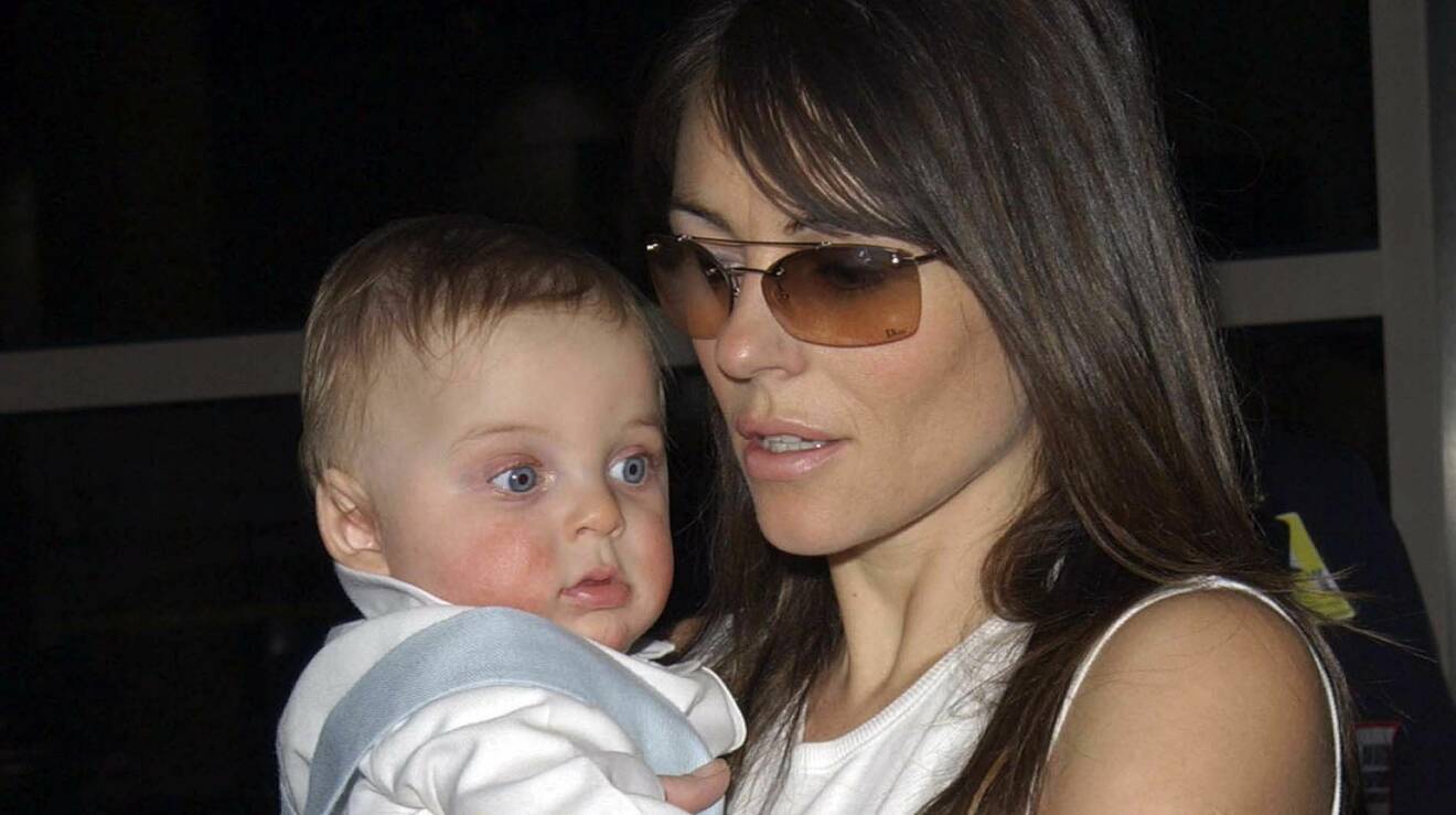 Elizabeth Hurley med sonen Damian som barn
