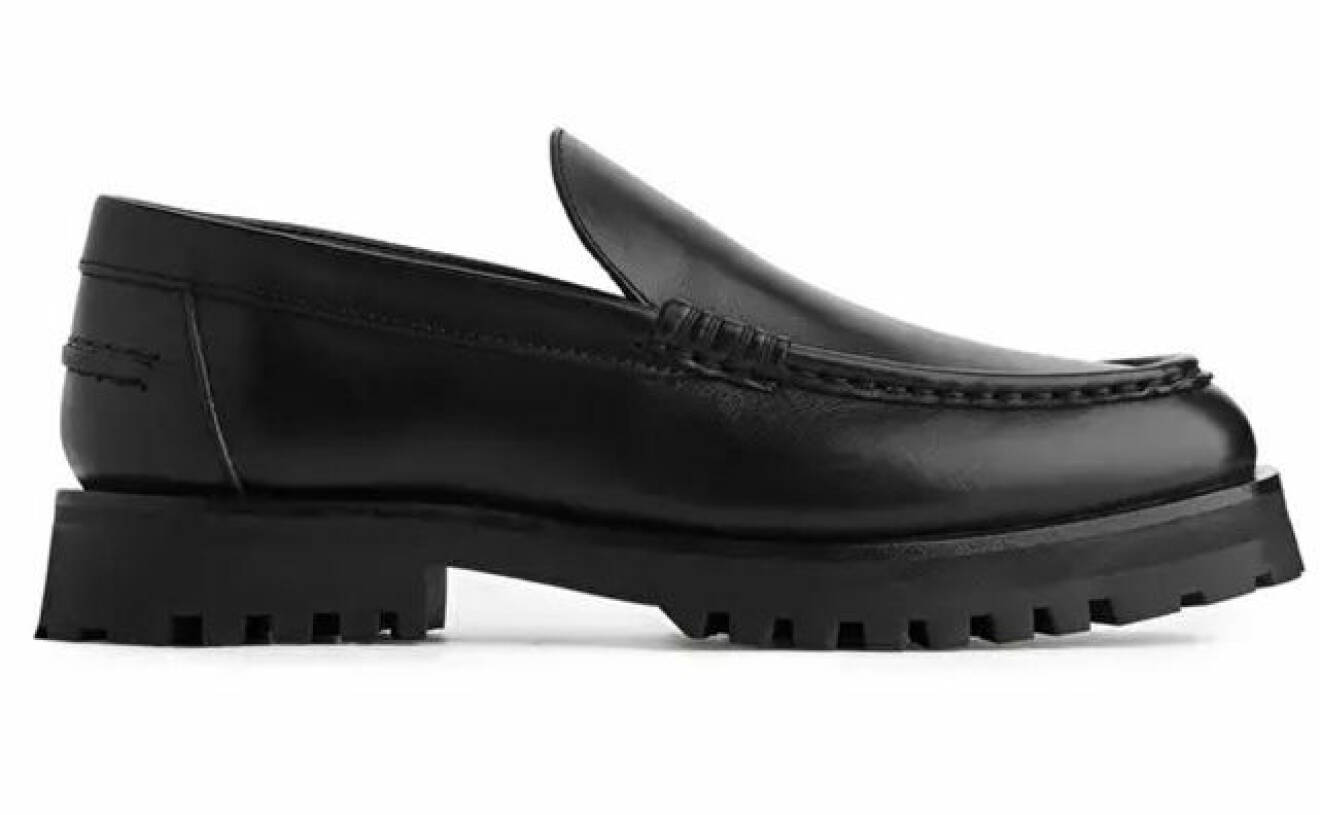 svarta loafers i skinn hösten 2021