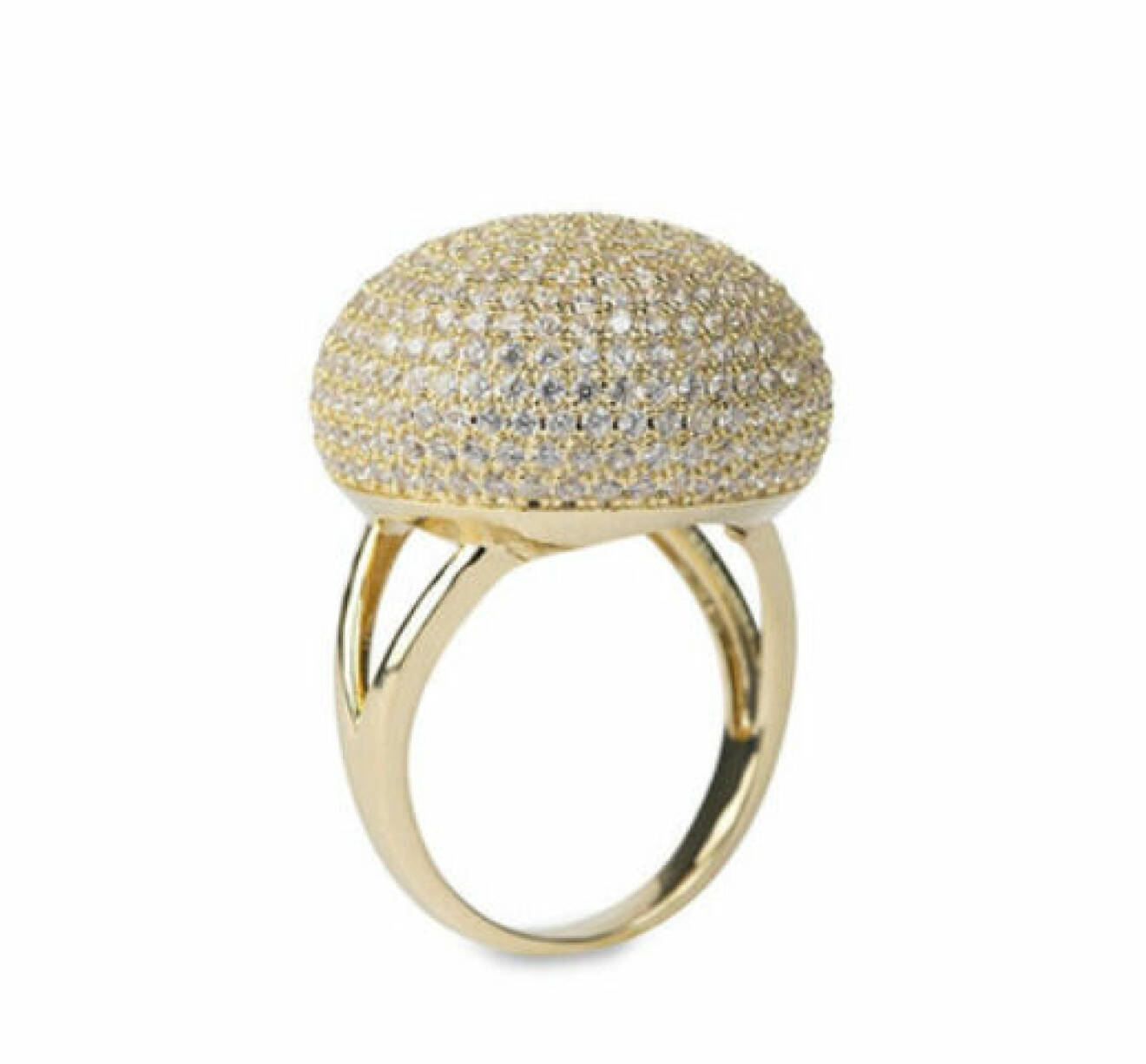 Guldfärgad ring med stor boll med små Cubic zirkoner. ring från Pfg Stockholm.