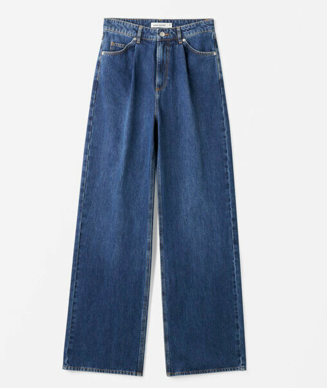 Blå jeans med hög midja och vida ben från Carin Wester.