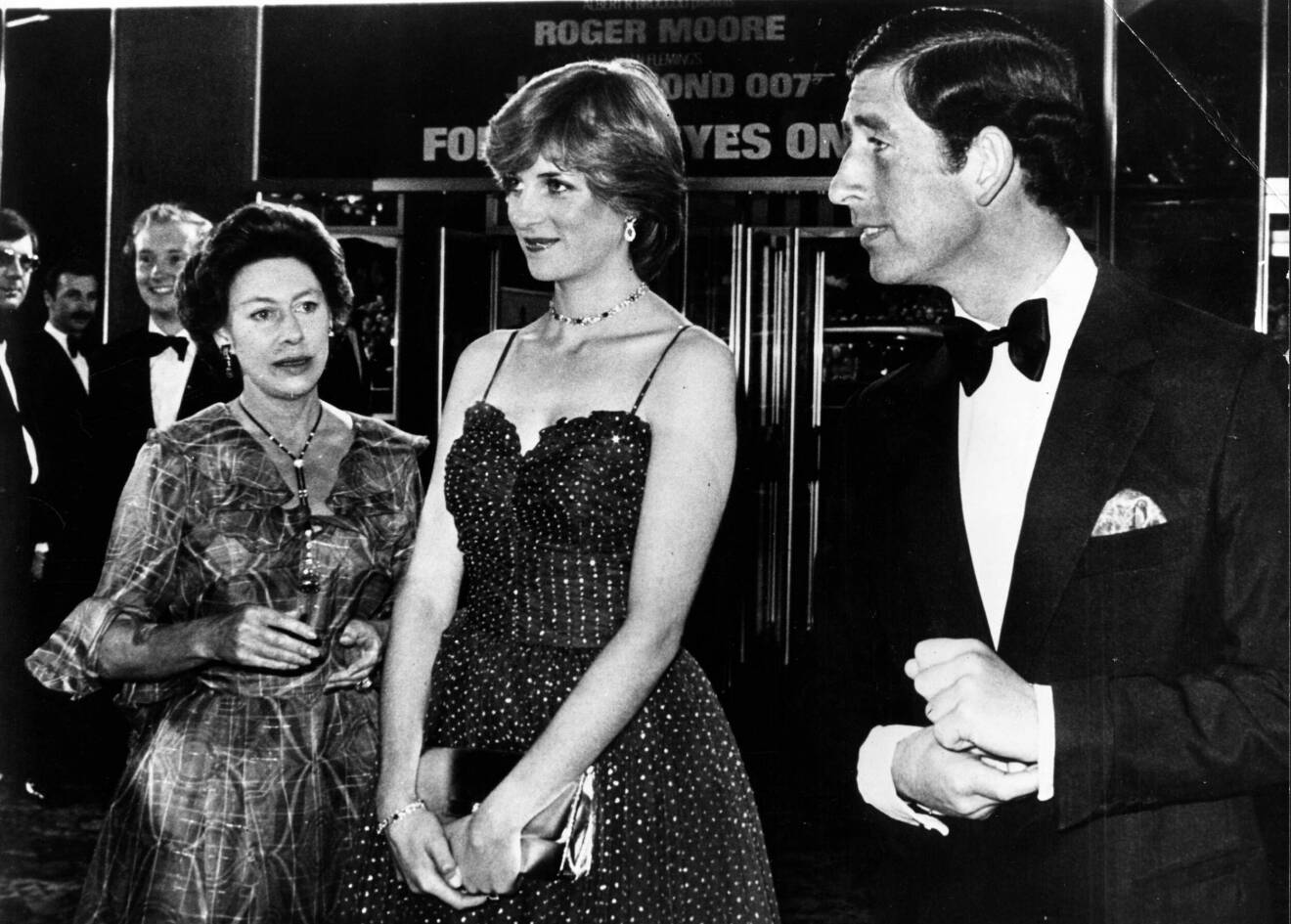 Prins Charles, Diana och prinsessan Margaret vid världspremiären av James Bond 1981.