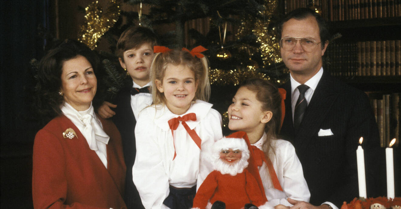Drottning Silvia, prins Carl Philip, prinsessan Madeleine, kronprinsessan Victoria och kung Carl Gustaf firar jul 1987.