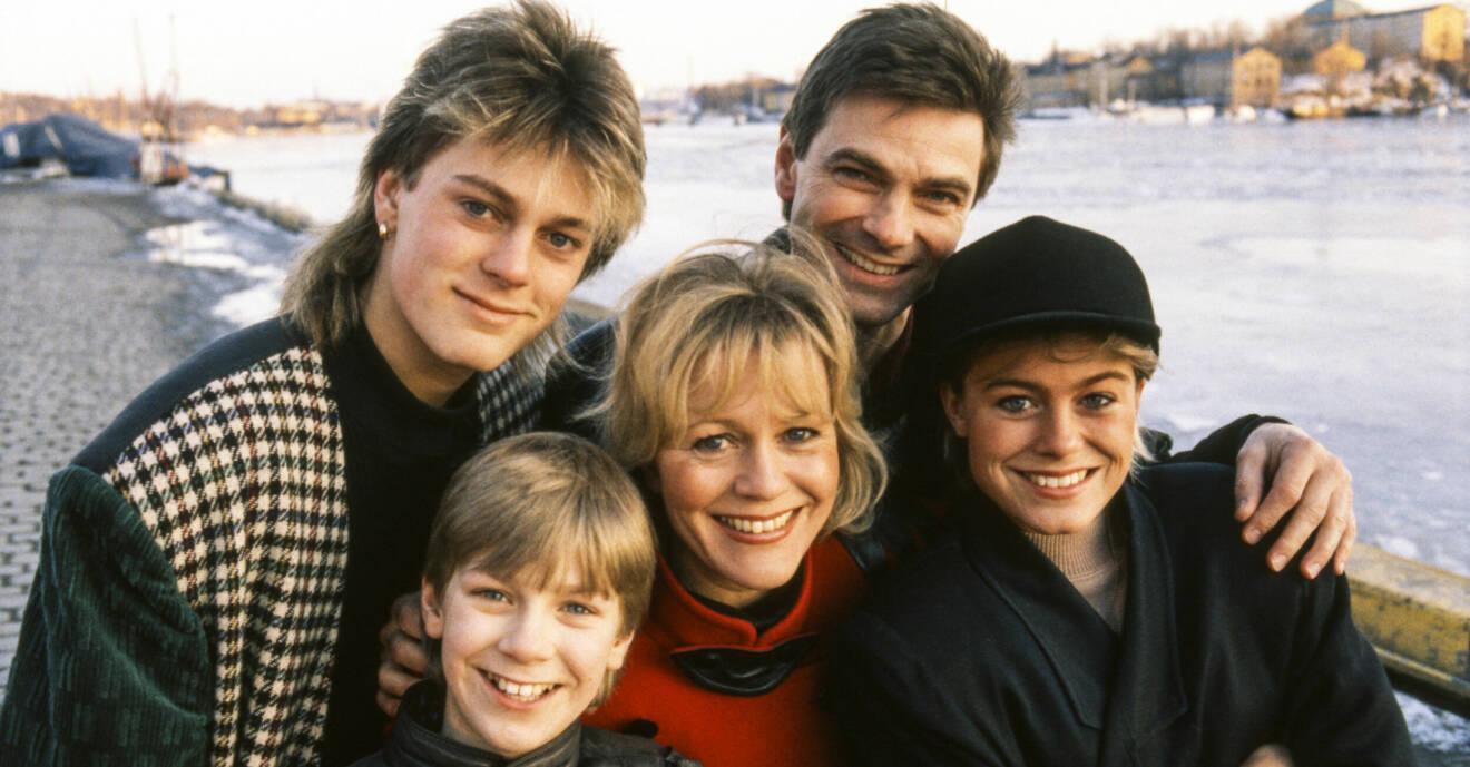 Artistfamiljen Wahlgren-Schollin. Från vänster Niclas, 21, Linus, 10, Christina, Hans, och Pernilla, 20 år.