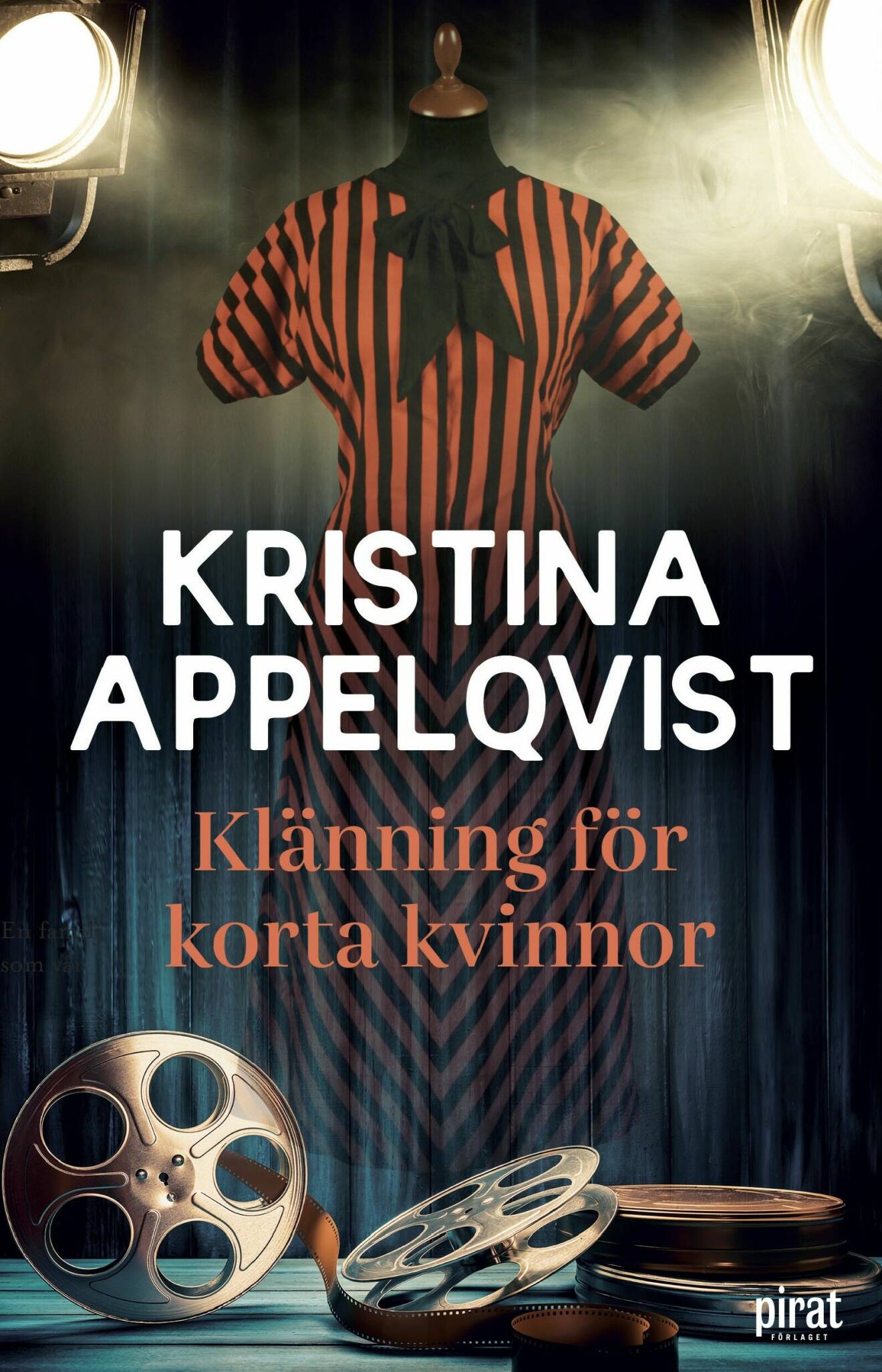 Klänning för korta kvinnor av Kristina Appelqvist.