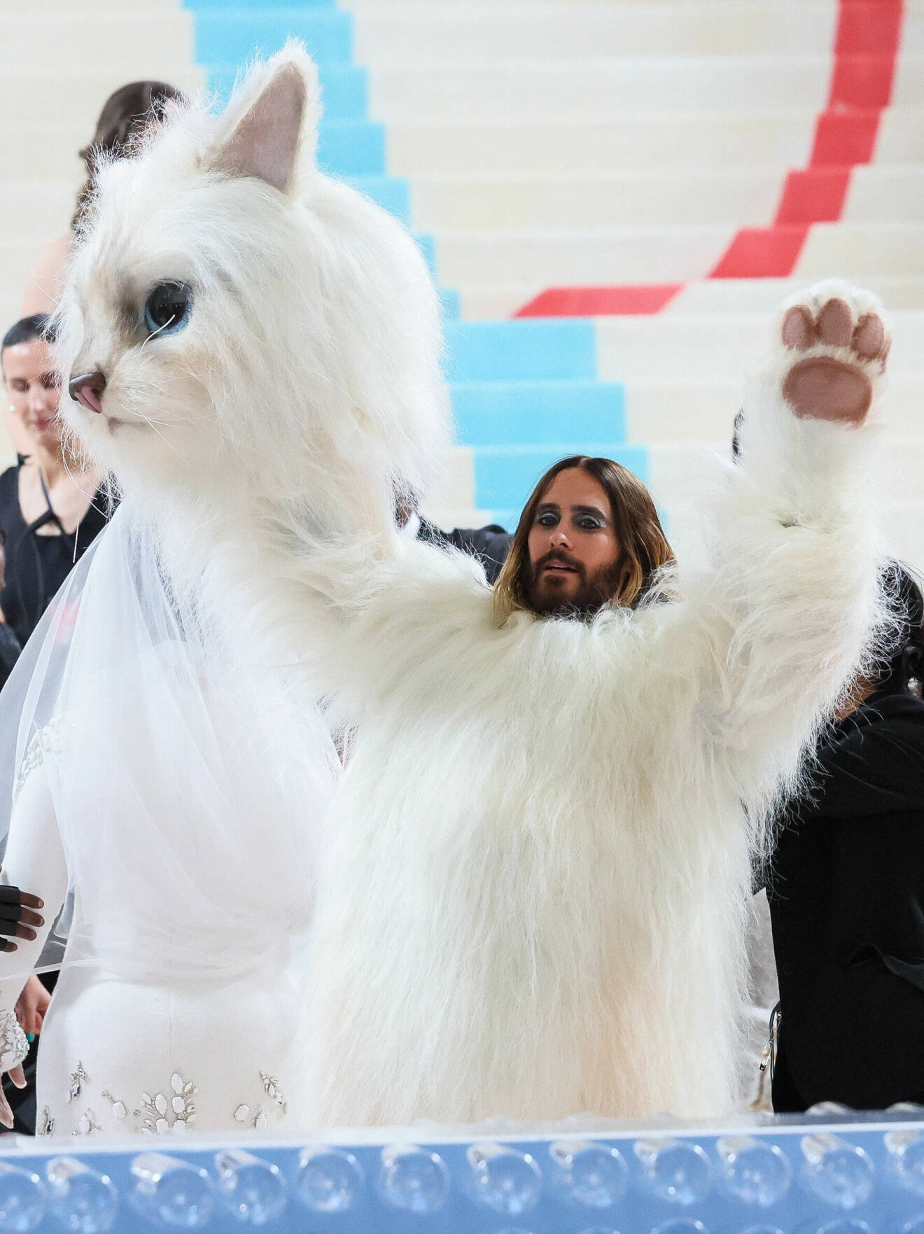 Jared Leto dök upp utklädd till Karl Lagerfelds katt Choupette.