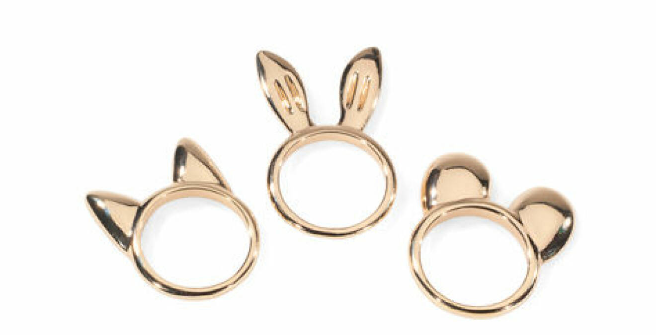 Tunna guldfärgade ringar med öron, säljs i 3-pack för 49 kr, New Yorker.