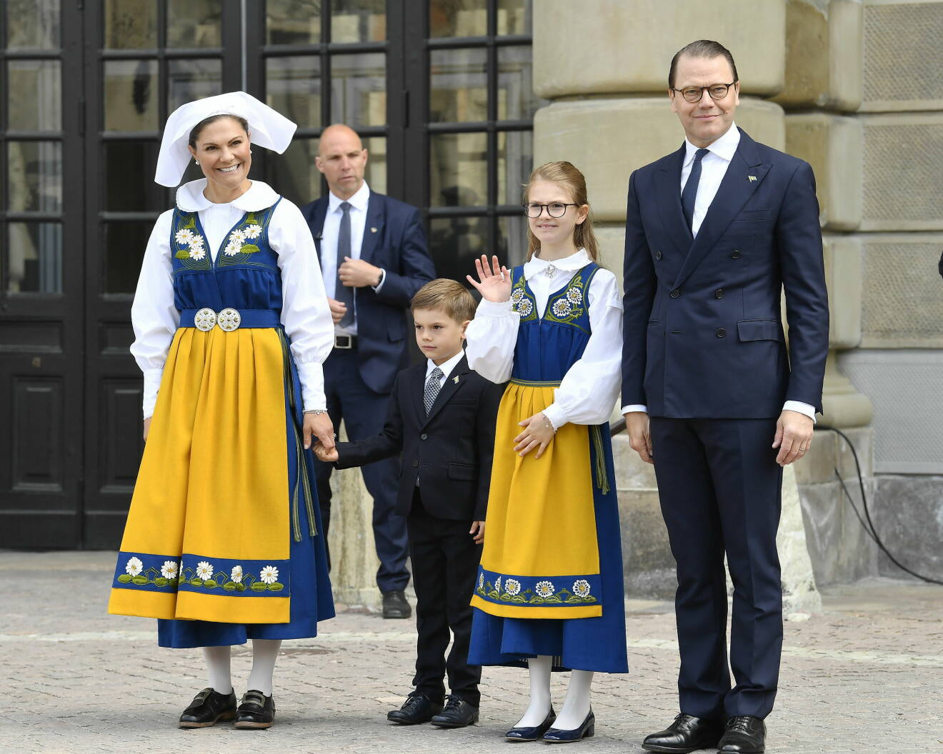 sveriges nationaldag svenska kungafamiljen kronprinsessan Victoria
