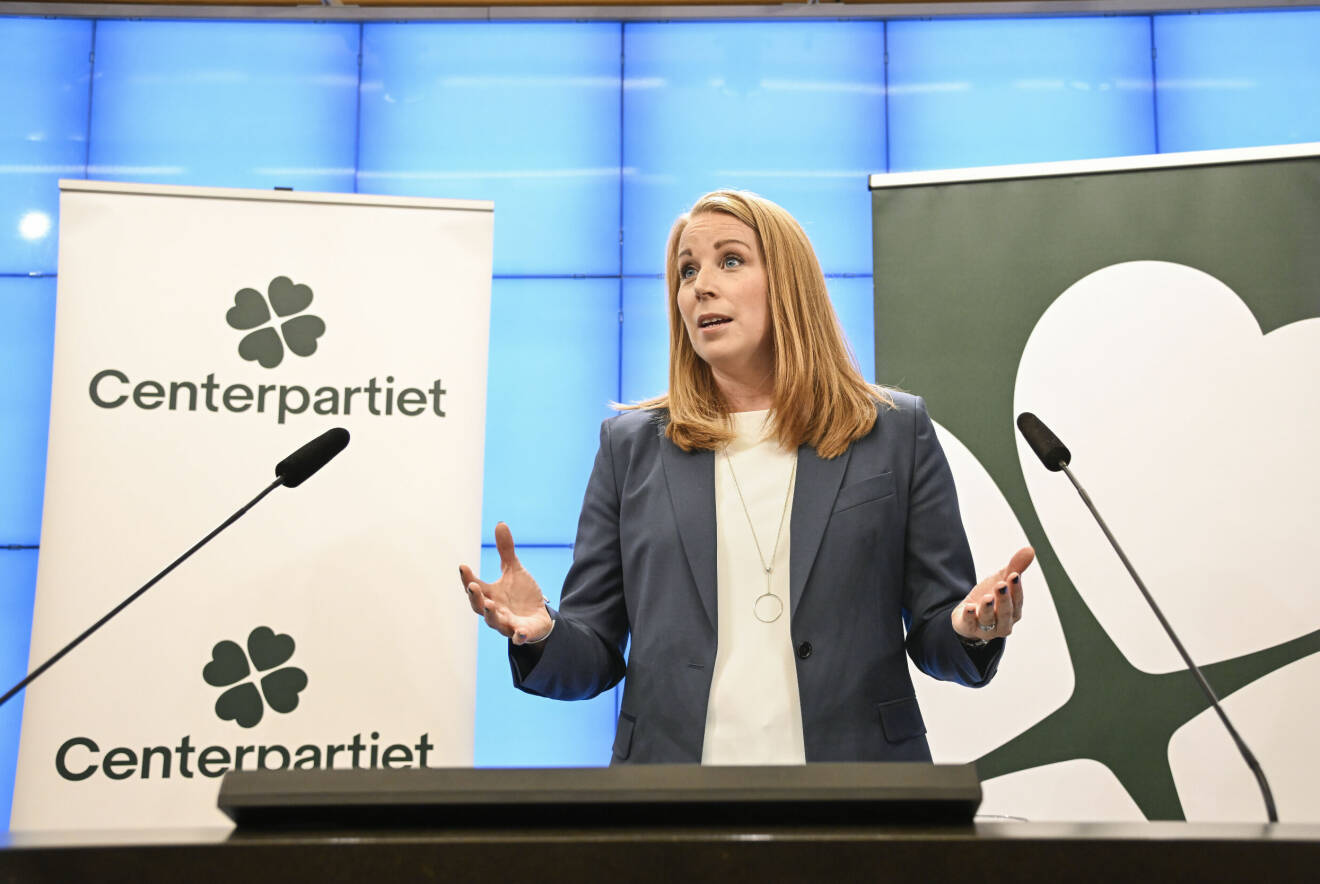 Annie Lööf (C) meddelade sin avgång som partiledare under en pressträff i september 2022.