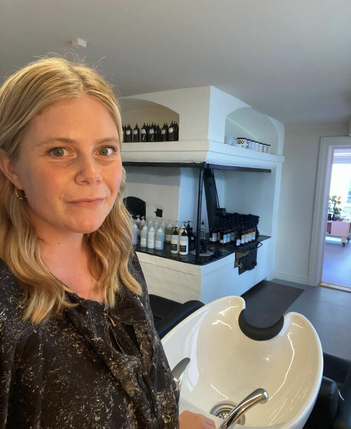 Annie Ankervik är hårtstylist och frisör baserad i Västervik. Annie Ankervik är frisör o och hårstylist baserad i Västervik.
