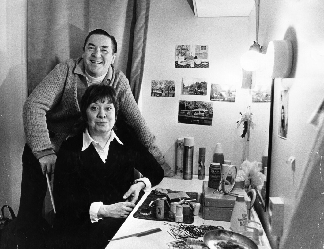 Skådespelande äkta paret Inga Gill och Karl-Arne Holmsten, 1977. inga gill och karl arne holmsten