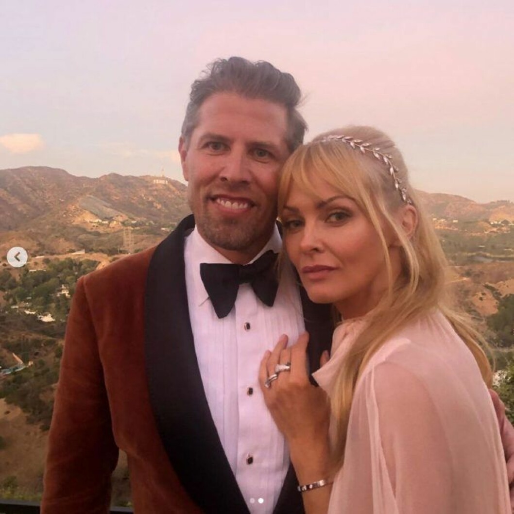 Nygifta: Izabella Scorupco och Kalle Rosengren. Nygifta: Izabella Scorupco och Karl ”Kalle” Rosengren.