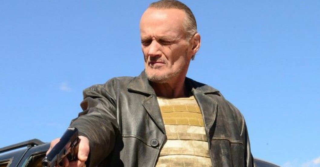 Jack med en pistol