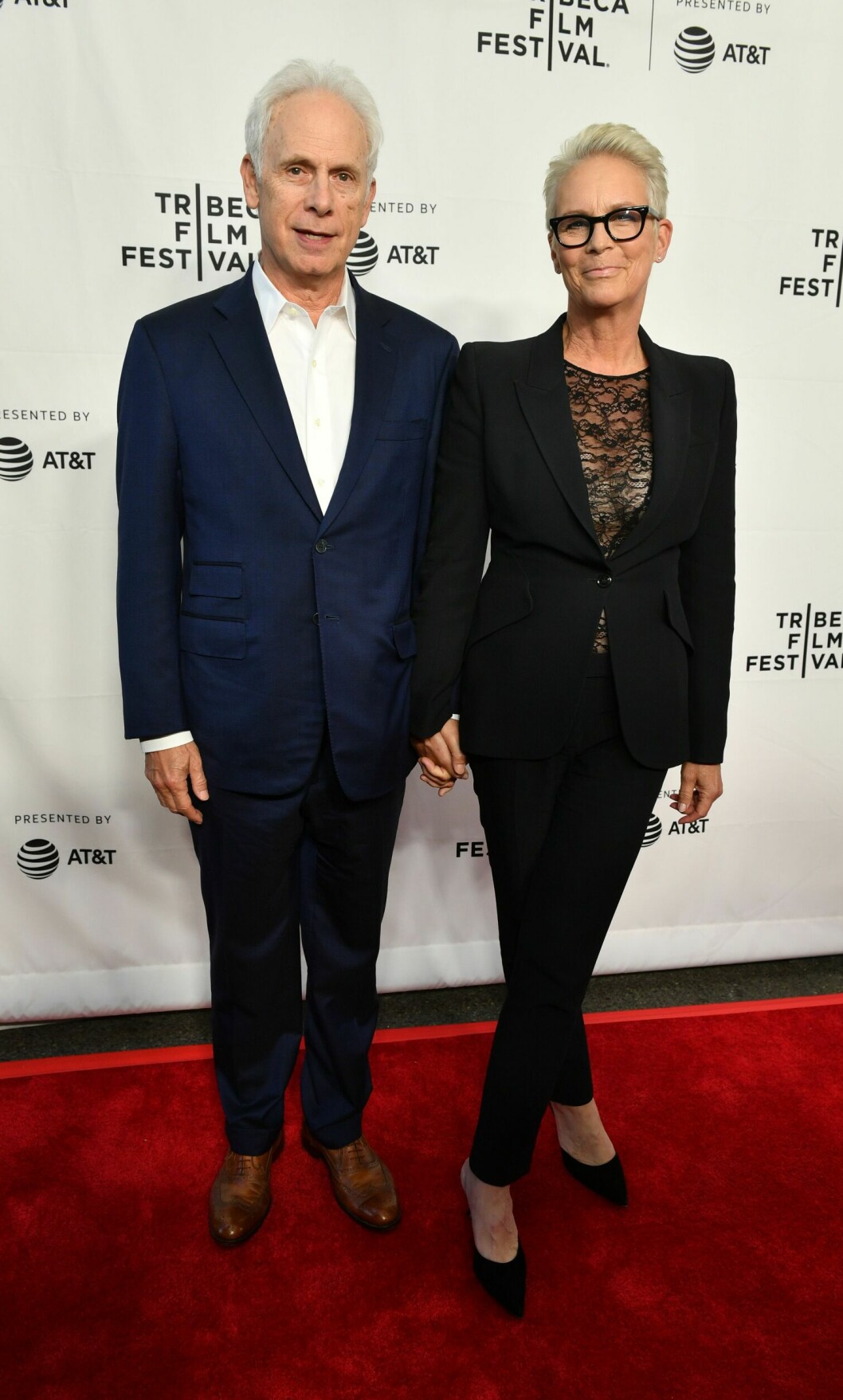 Jamie Lee Curtis och Christopher på röda mattan 2019.
