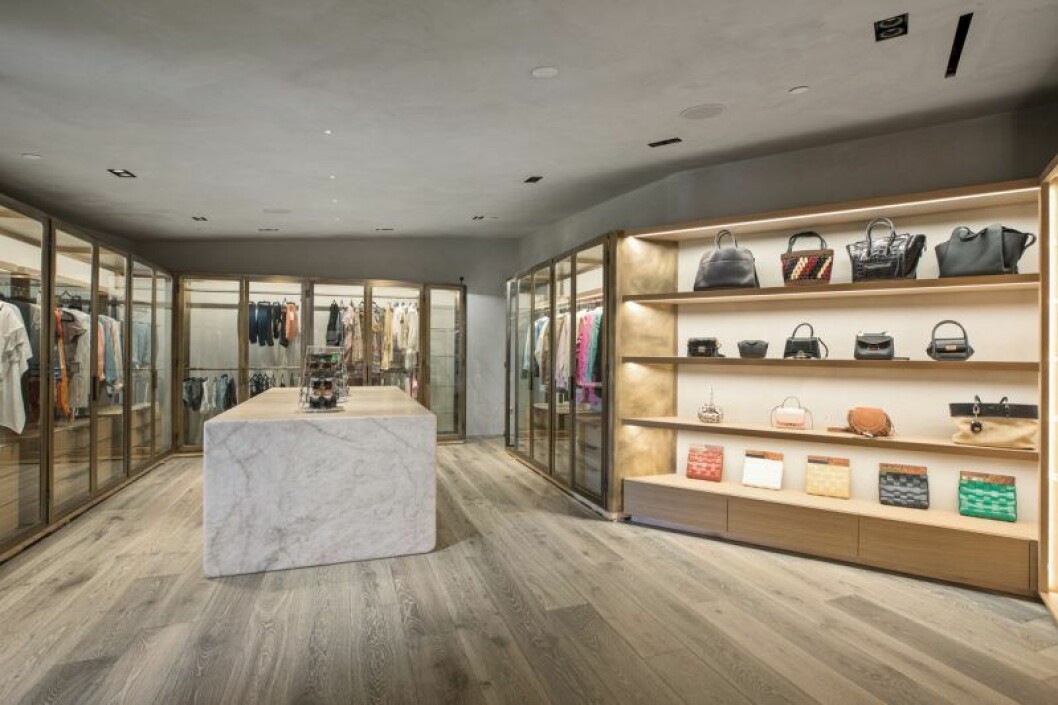 Chrissy Teigen och John Legends walk-in closet