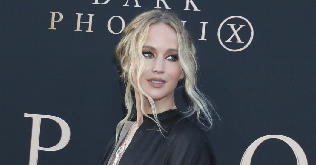 Jennifer Lawrence firar 30 jordsnurr i augusti 2020. jennifer lawrence