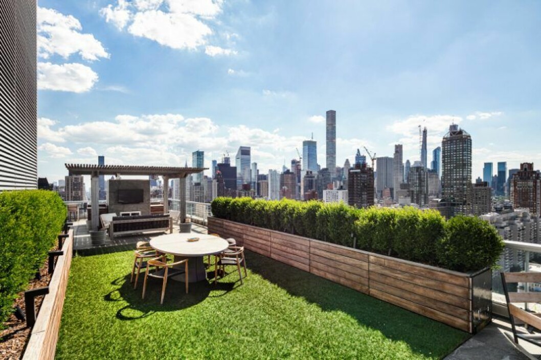 En av skådespelerskans terrasser i New York-lägenheten. Jennifer Lawrence penthouse i New York har två terasser.