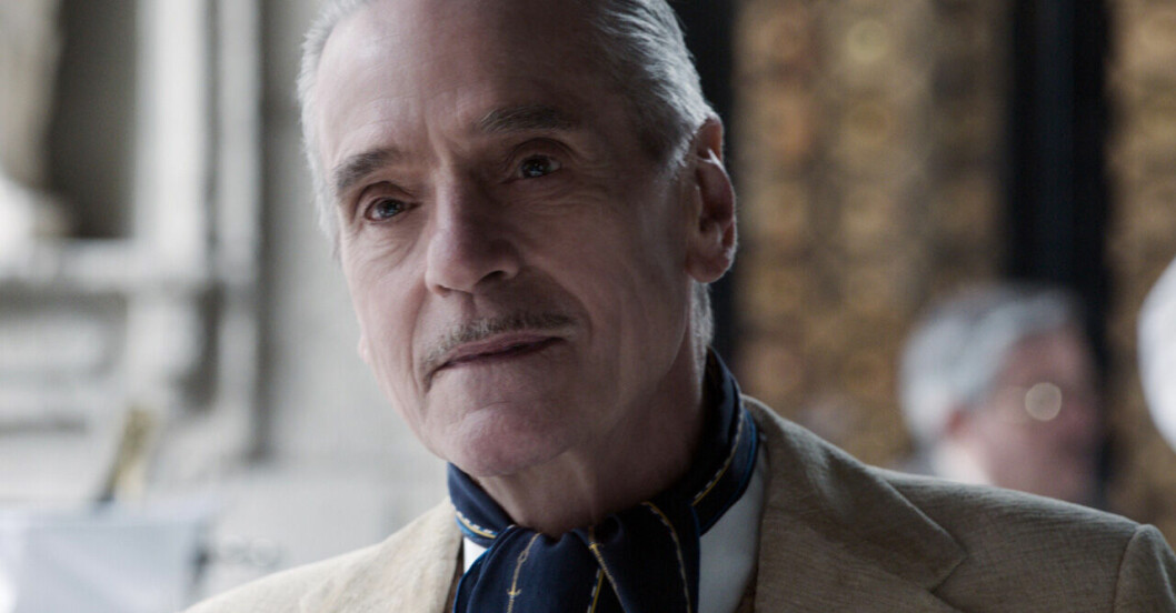 Jeremy Irons gör rollen som Rodolfo Gucci. Jeremy Irons gör rollen som Rodolfo Gucci.