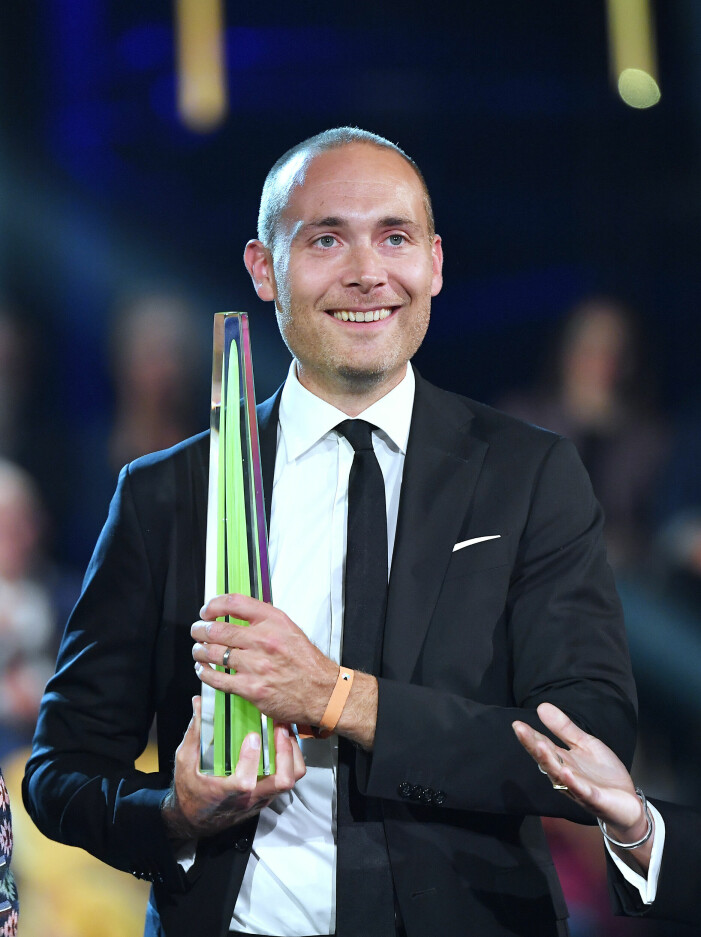 Jesper Rönndahl vann Kristallen 2019 för programmet <span class=" italic" data-lab-italic_desktop="italic">Svenska nyheter</span> Jesper Rönndahl