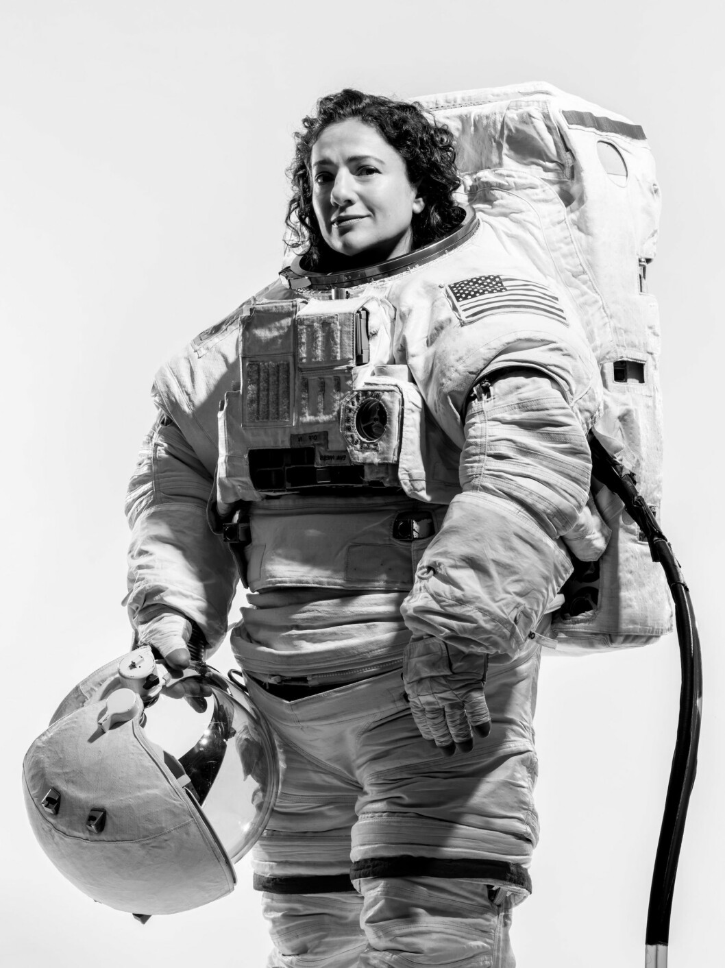 En rymddräkt väger 180 kilo. Jessica Meir kommer att göra flera rymdpromenader. Foto: Josh Valcarcel/Nasa Jessica Meir I sin rymddräkt – som väger 180 kilo!