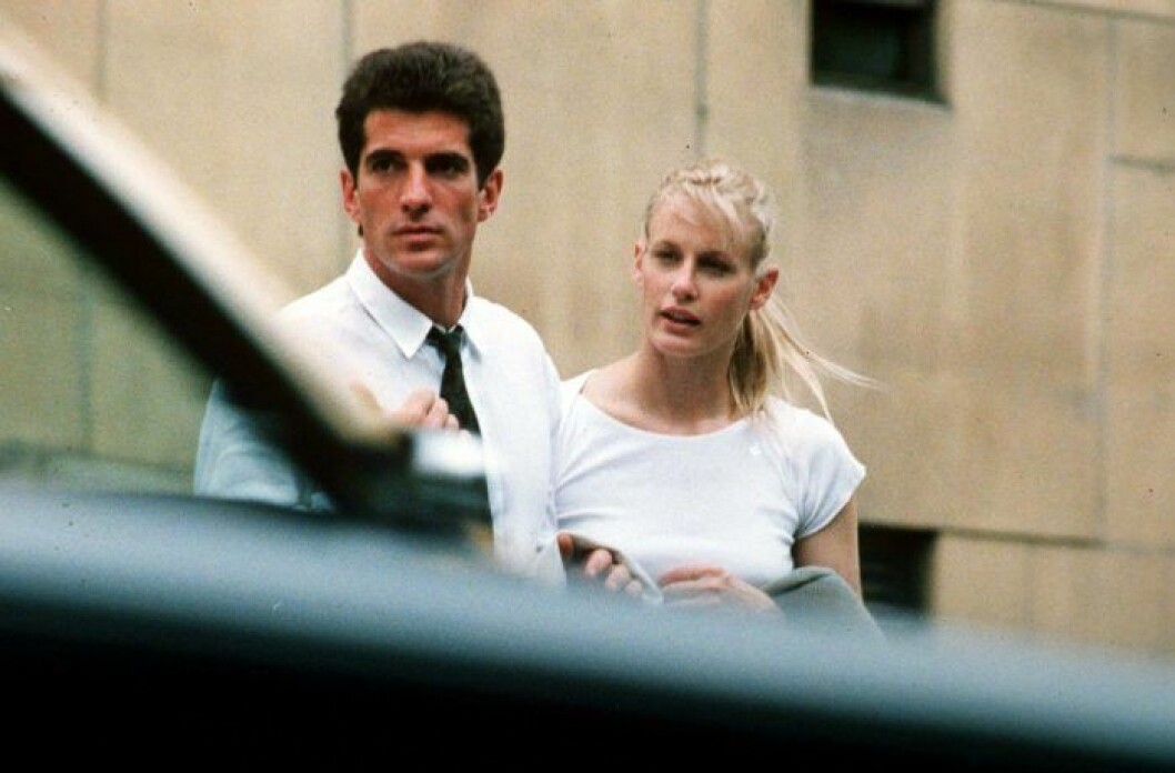 John Jr. och dåvarande flickvännen Daryl Hannah i New York, 1994. John Jr. och dåvarande flickvännen Daryl Hannah