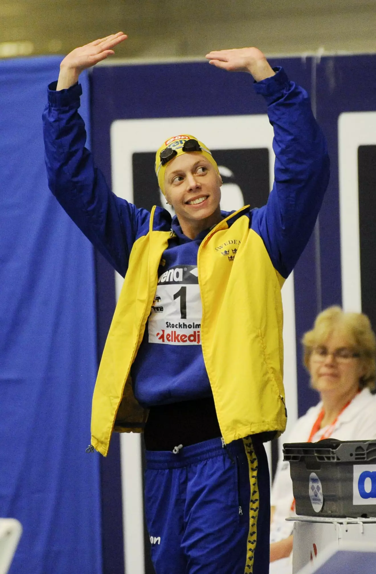 Josefin Lillhage tar farväl av sin framgångsrika simkarriär 2010.