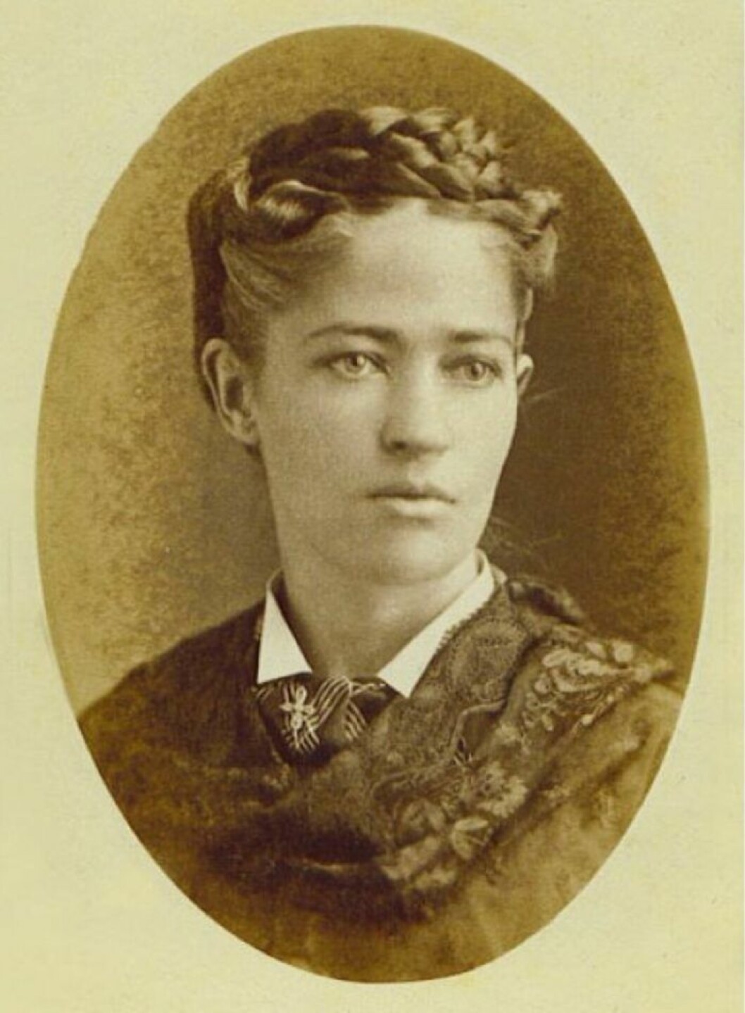 Josephine Cochran fick nog av att tjänstefolket hade sönder porslinet när de diskade. Josephine Cochran.