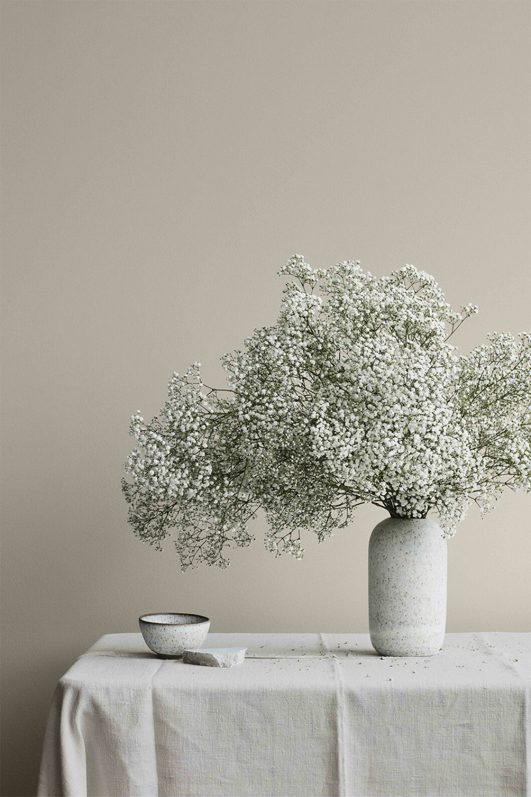 Väggfärgen <em>Comfort Grey</em> från Jotun. Foto: Jotun Comfort Grey från Jotun