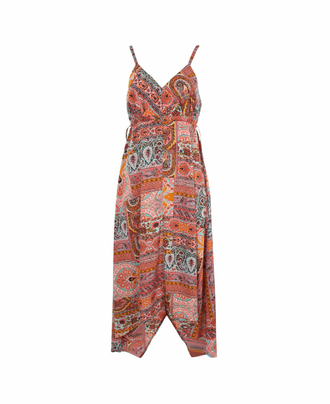 <a href="https://www.joyshop.se/kollektion/klanningar-tunikor/melody-klanning" target="_blank">Assymetrisk form</a>, 599 kr, Joy. klanning-assymetrisk-joy