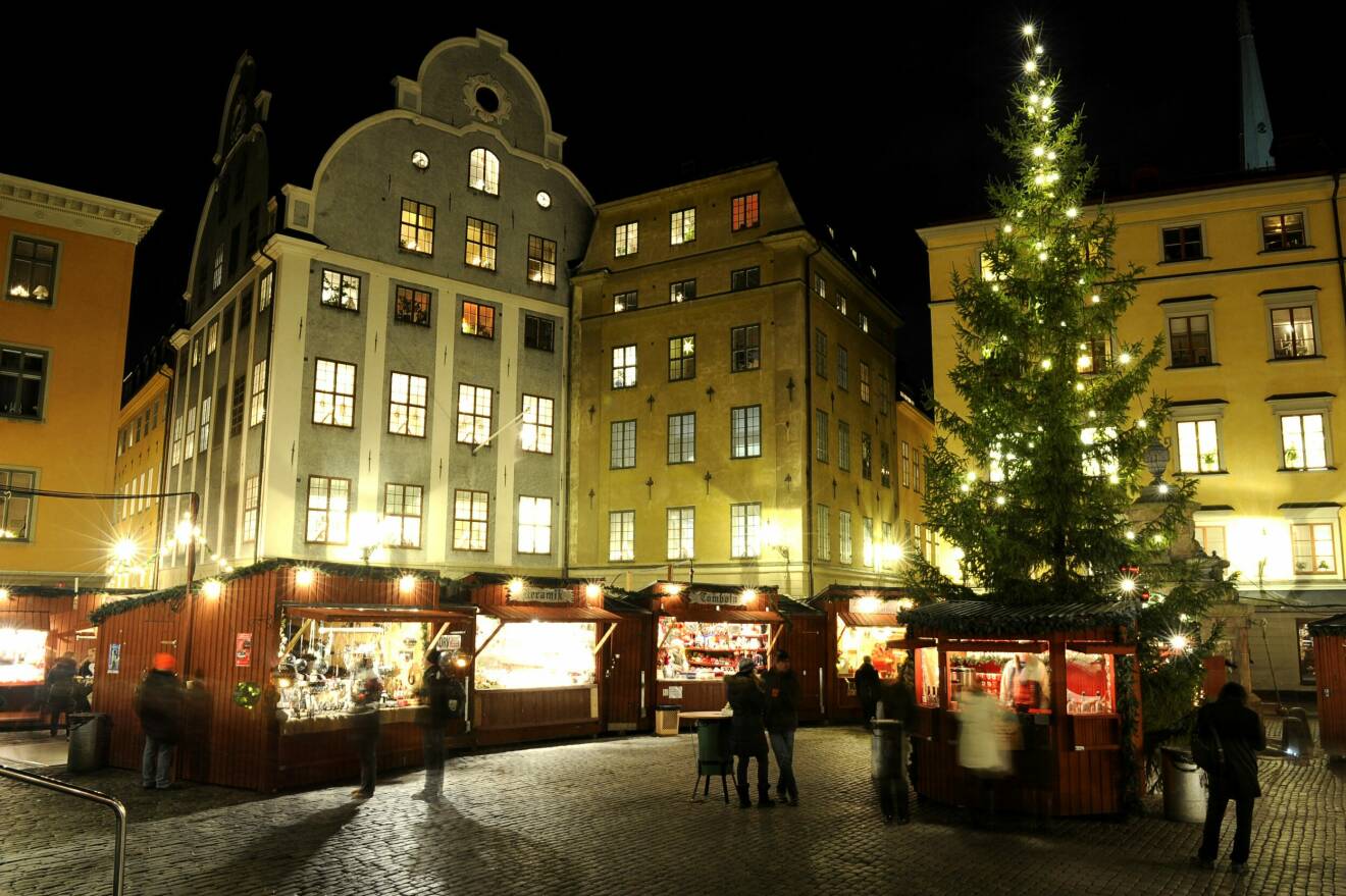 julmarkanden i gamla stan i stockholm som aktivitet under jul