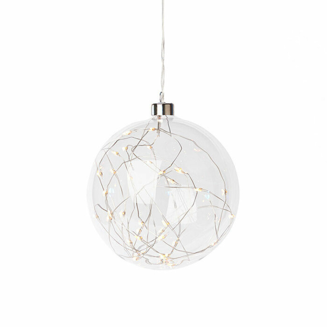 Julgranskula med led-ljusslinga i