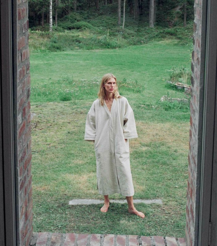 Kaftan i bomull S-L, 1 895 kr, Aiayu. Kaftan i bomull S-L, 1 895 kr, Aiayu.