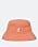 Persikofärgad Beppe-hatt i från Kangol, finns på Junkyard.se