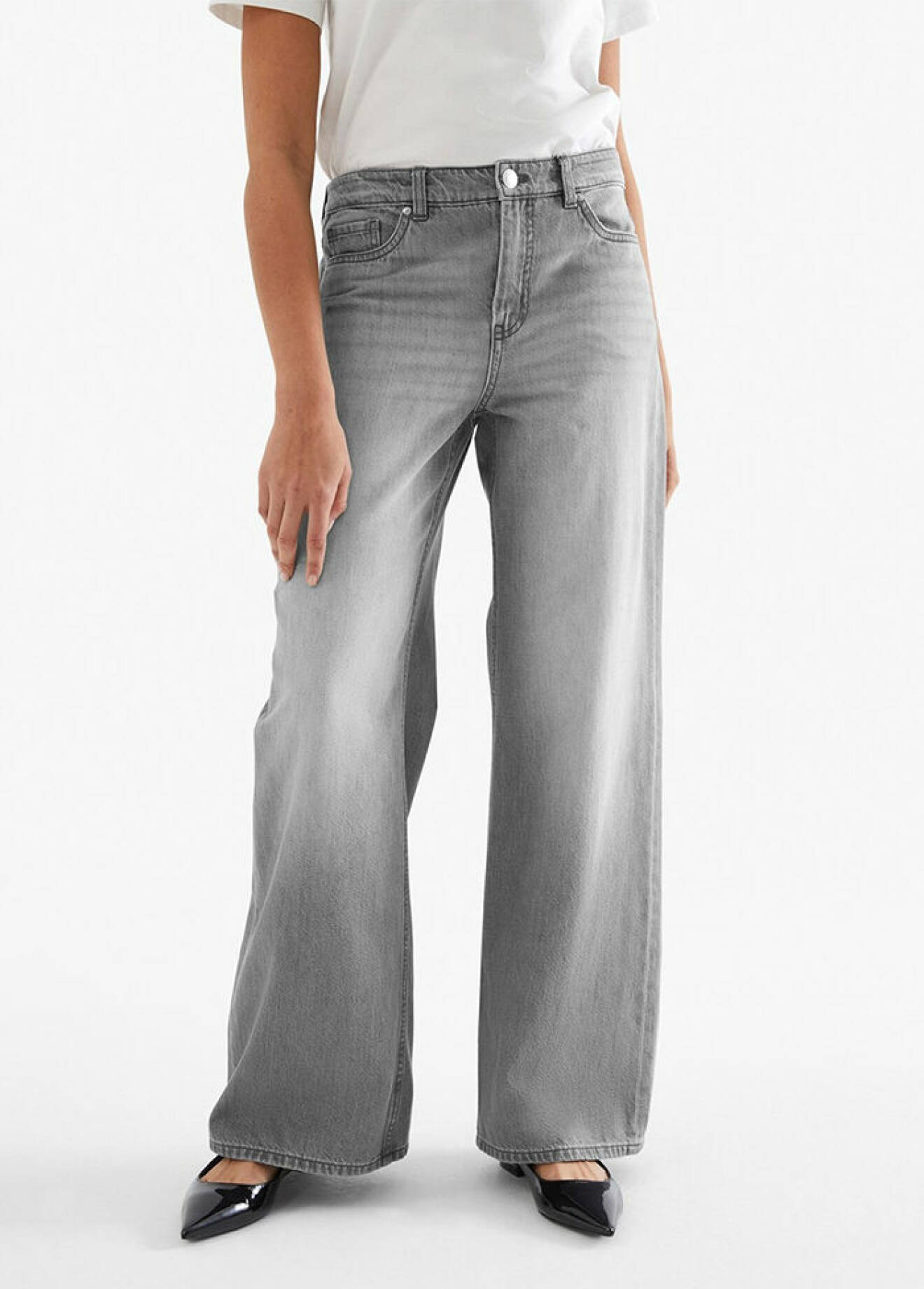 Vida grå jeans med hög midja från Kappahl