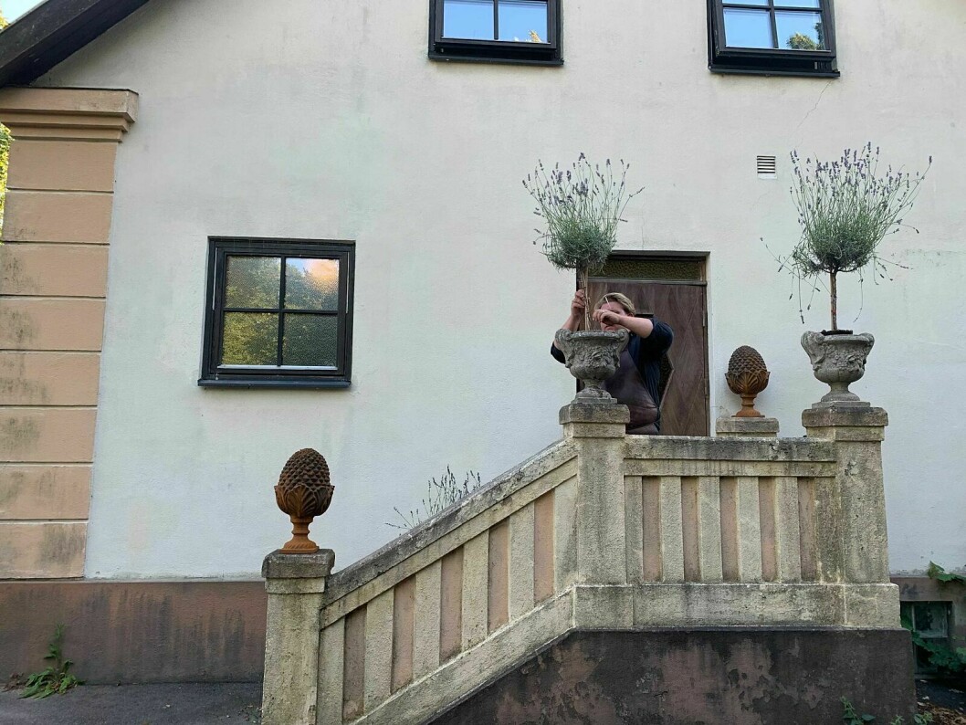 Bild tagen från artikeln <a target="_blank" rel="nofollow" href="https://www.hant.se/noje/karl-fredrik-gustafsson-och-petter-kjelln-har-kopt-ett-hus/7829642">Karl Fredrik Gustafsson och maken Petter Kjellén har köpt ett nytt hus</a> publicerad på Hänt.se. karl fredrik nytt hus
