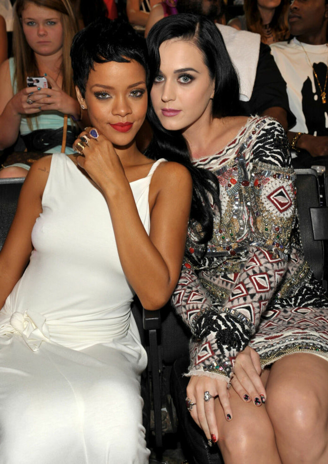 Katy Perry och Rihanna på VMA-galan 2012. En bild på Katy Perry och Rihanna på VMA-galan 2012.