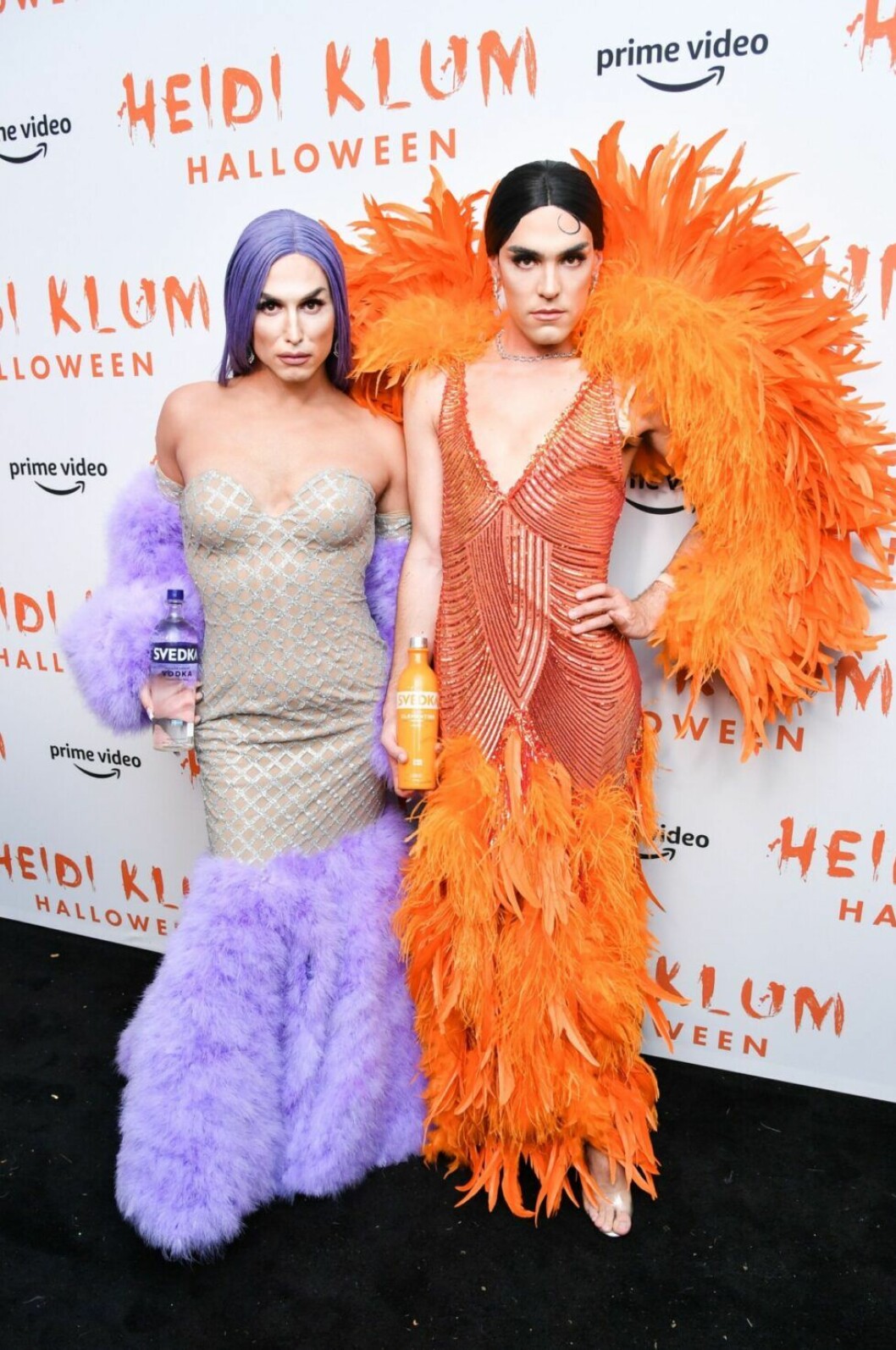 Benito Skinner och Terrace O'Connor som Kendall och Kylie Jenner