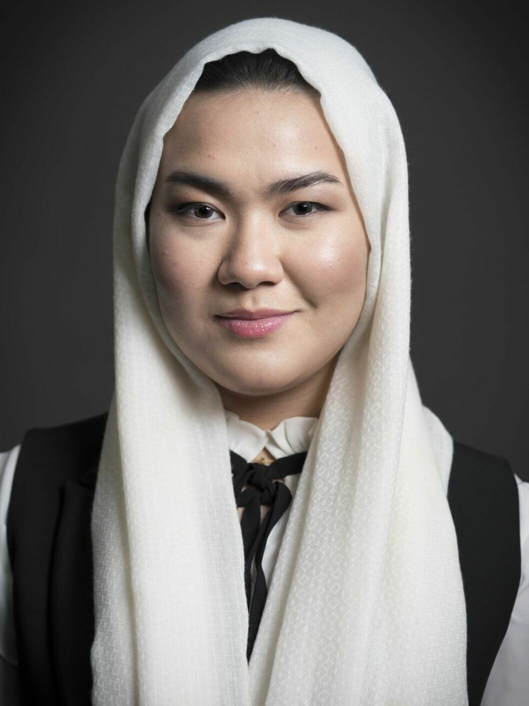 ”Ingen väljer var man föds”, menar Fatemeh som står upp för unga ensamkommande flyktingar. Fatemeh Khavari intervju