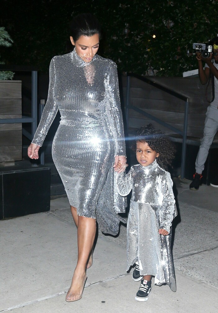 Kim Kardashian har matchat dottern North West många gånger genom åren. Kim Kardashian matchar gärna dottern North West.