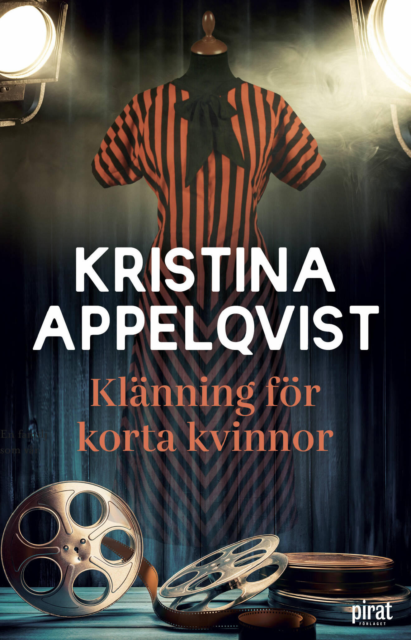 Bokomslag Klänning för korta kvinnor av Kristina Appelqvist