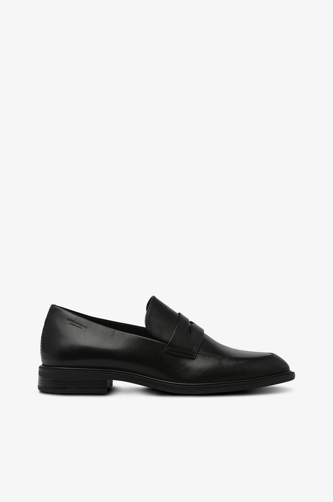 svarta klassiska loafers för dam från vagabond