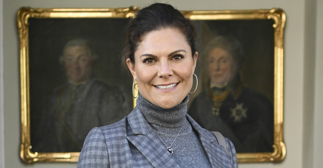 Kronprinsessan Victoria bär höstens trendigaste stil.